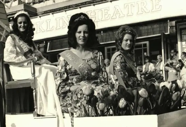 Original Shanklin Carnival Queens – Courtesy of Den Clare