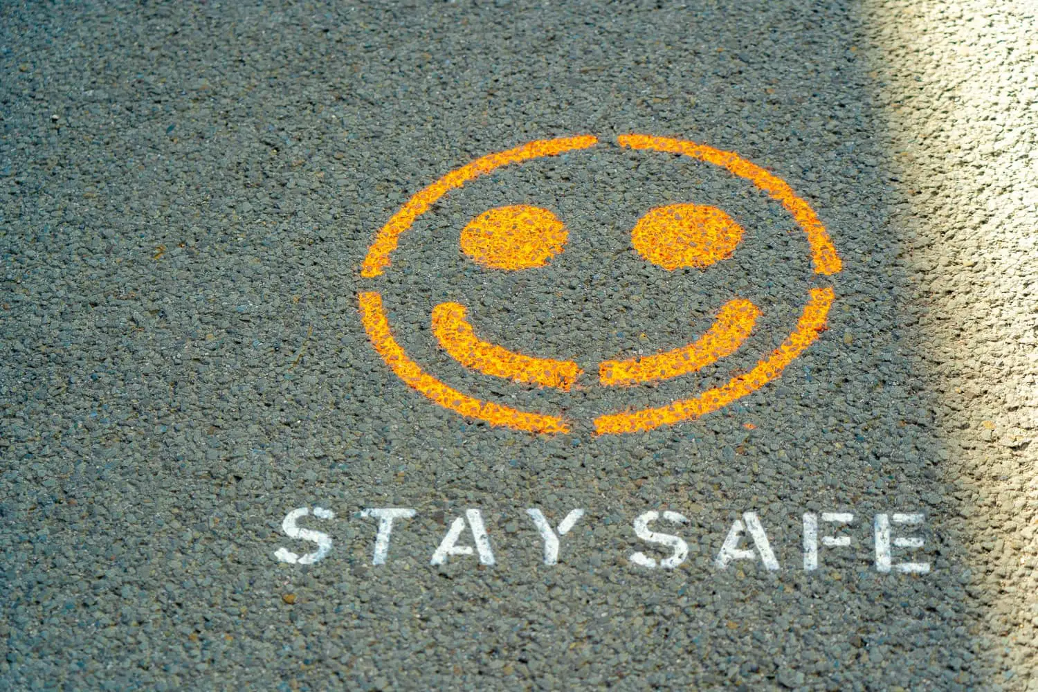 stay safe graffiti