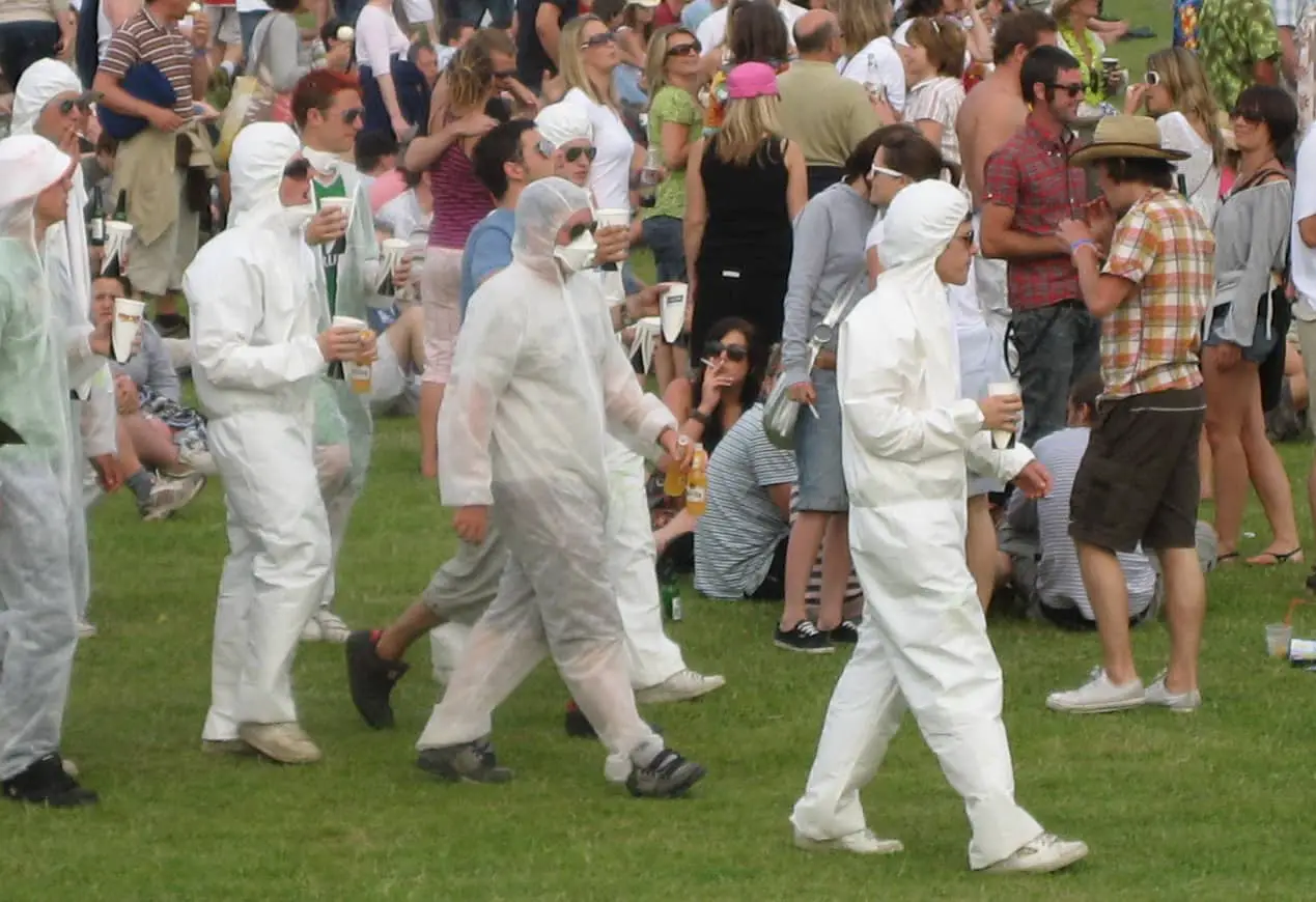 people in hazmat suits at IW festival 2007