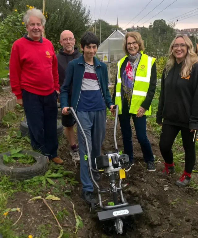 (L-R) David Langdon (Rotary Club President), Phil Plant (Youth Worker), Kylan Lotay (Network Ryde young person), Jo Harwood (Harwoods Garage and Rotarian who donated the Tiller), Jo Johnson (Youth Worker)