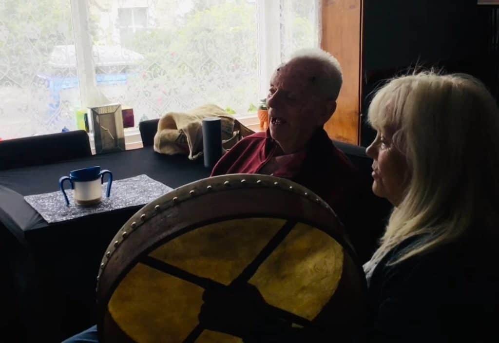 Free Isle of Wight online music therapy course to help those with dementia
