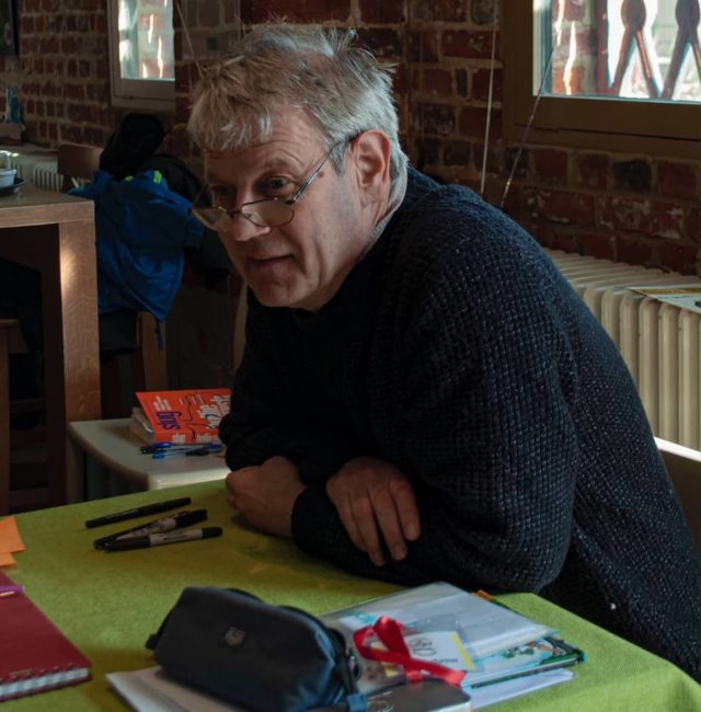 Axel Scheffler signing books