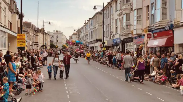 Crowds waiting for Sandown Main Carnival, July 2019