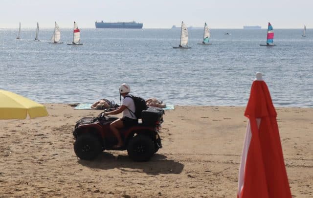 Racing off the beach by Shanklin Sailing Club