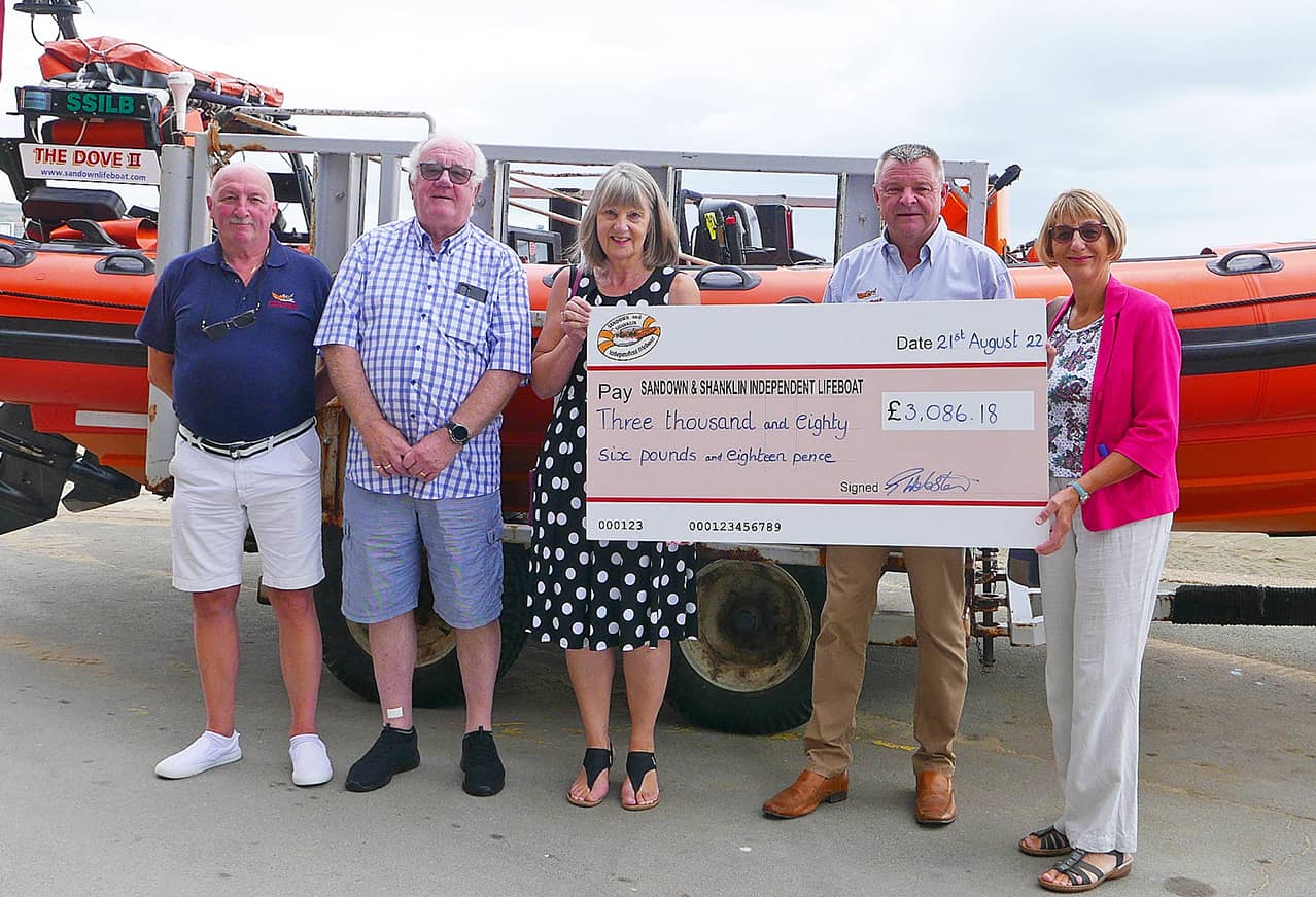 Shanklin Conservatives donate £3,000 to Sandown Lifeboat