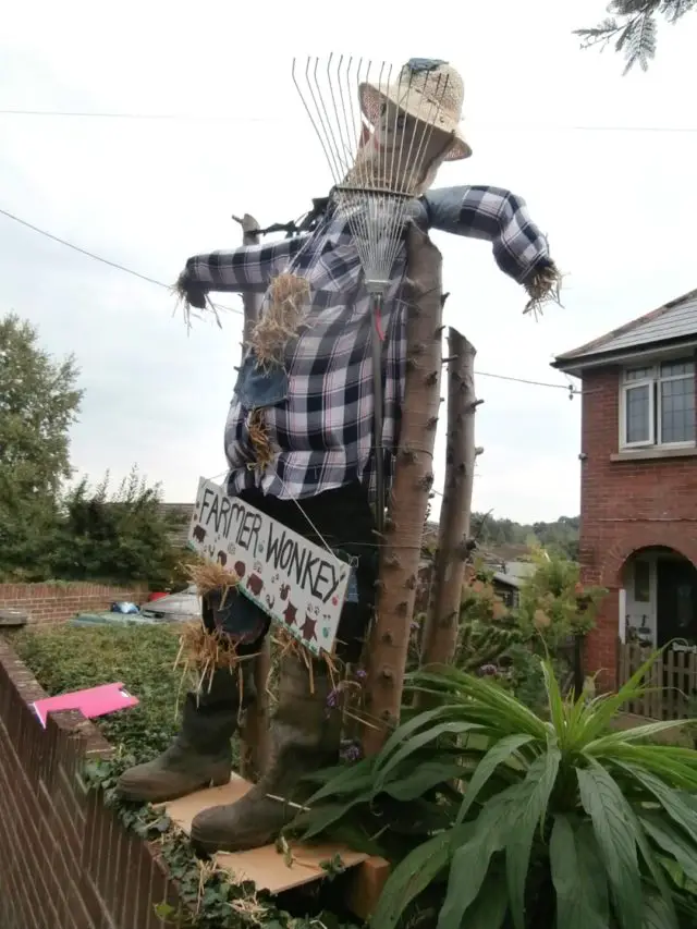 Exhibits at Brading Scarecrow Festival - The Paddocks