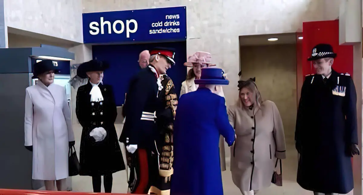 Donna Jones meeting Her Majesty the Queen