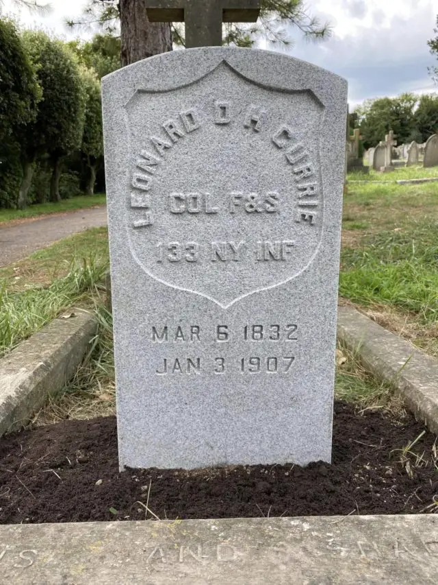 Headstone of Colonel Leonard Douglas Hay Currie