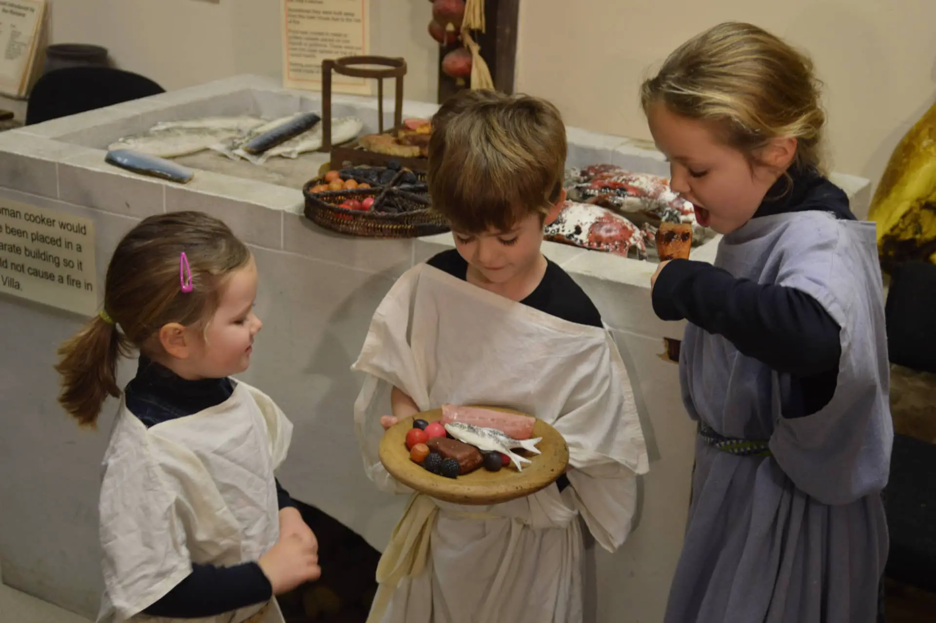 Children dressed as Romans - IW Council Heritage Service