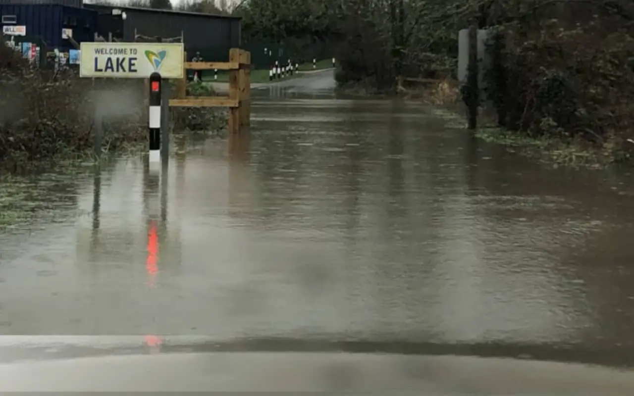 Golf links road flooded
