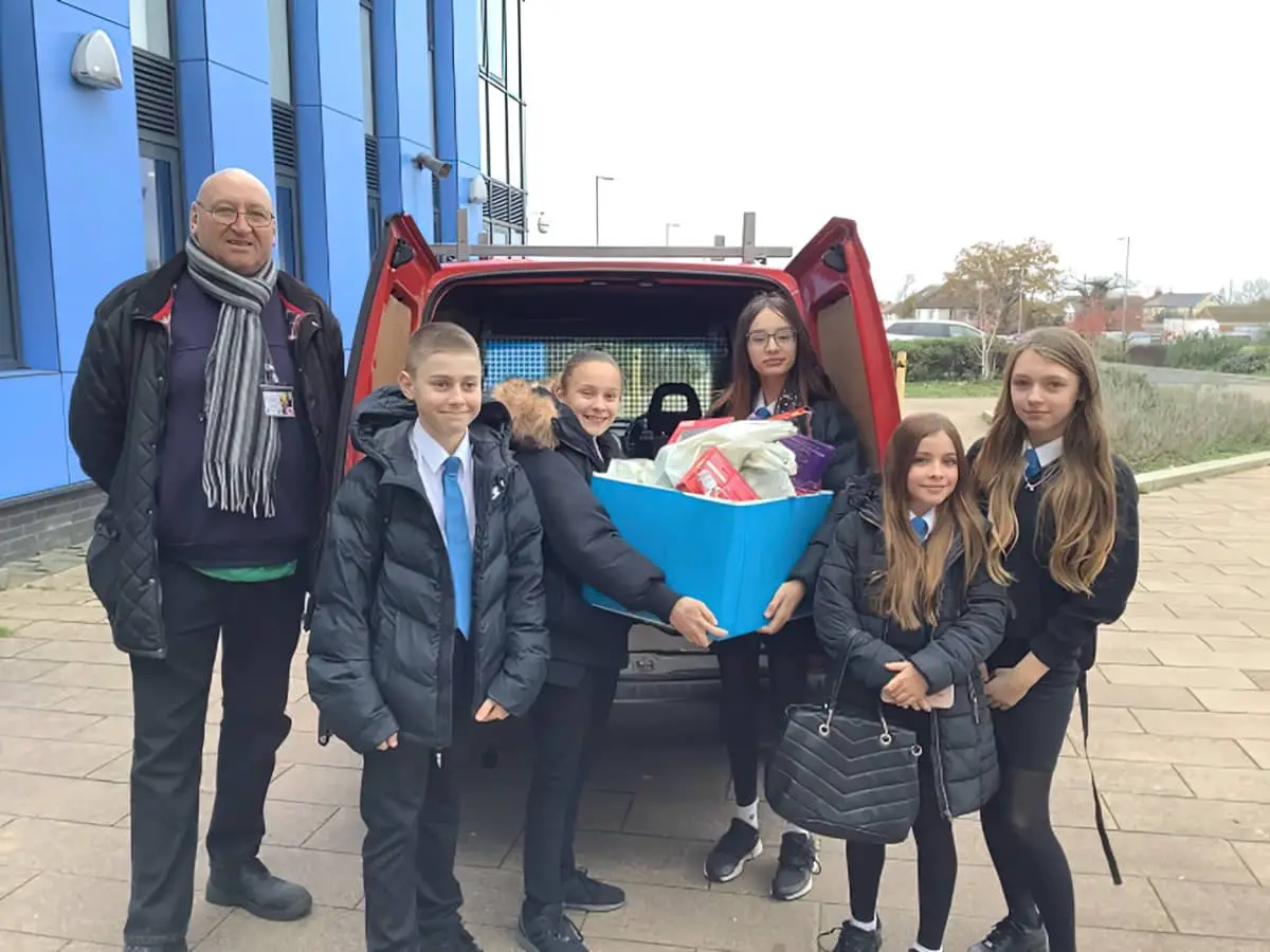 Ryde Academy students donate food to Aspire