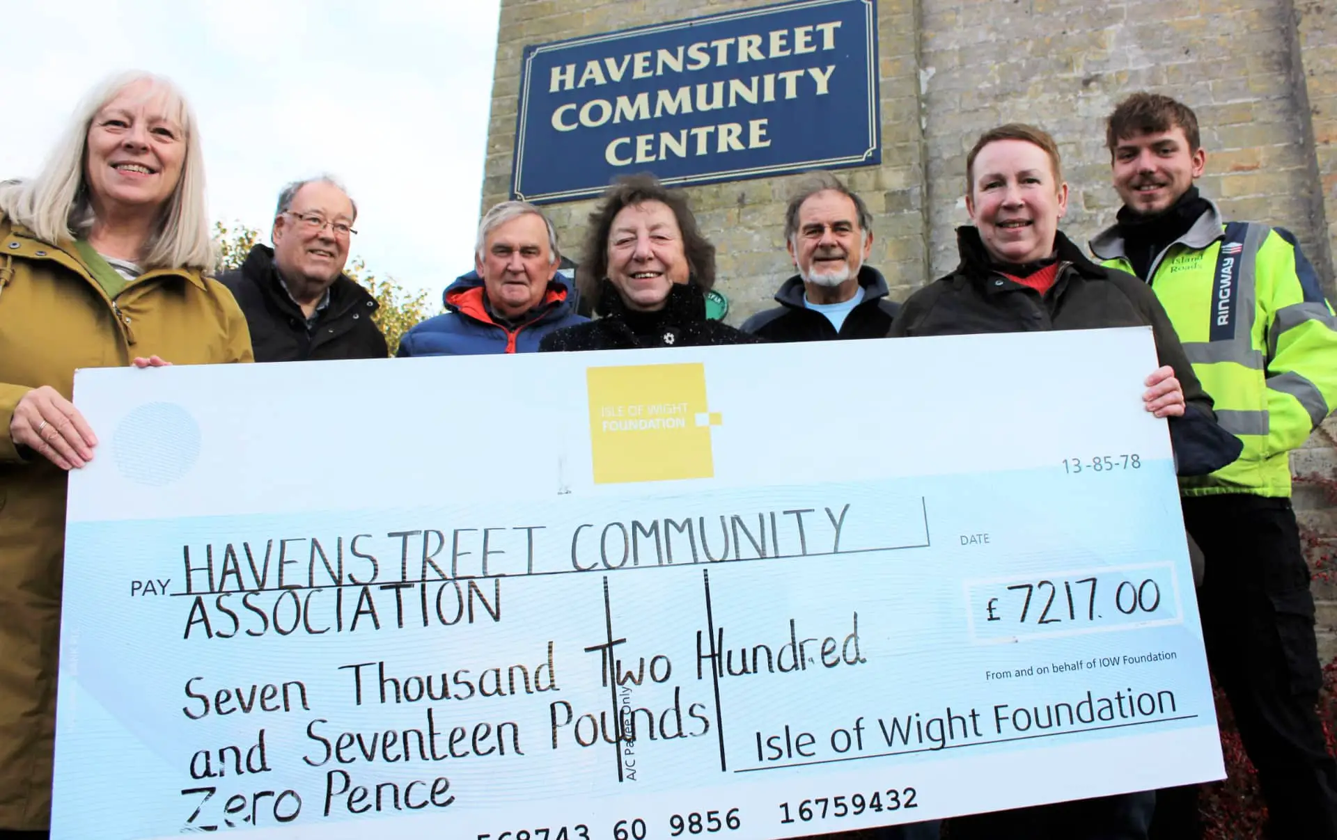 Havenstreet foundation being presented with a giant cheque fir £7217