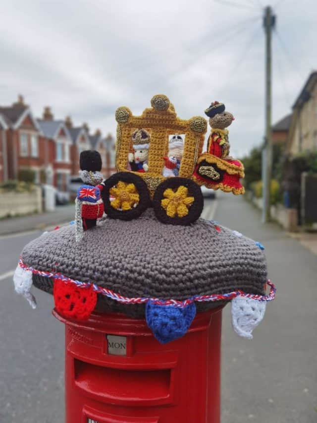 Mill Hill Cowes Post Box Topper by Leif Marriner