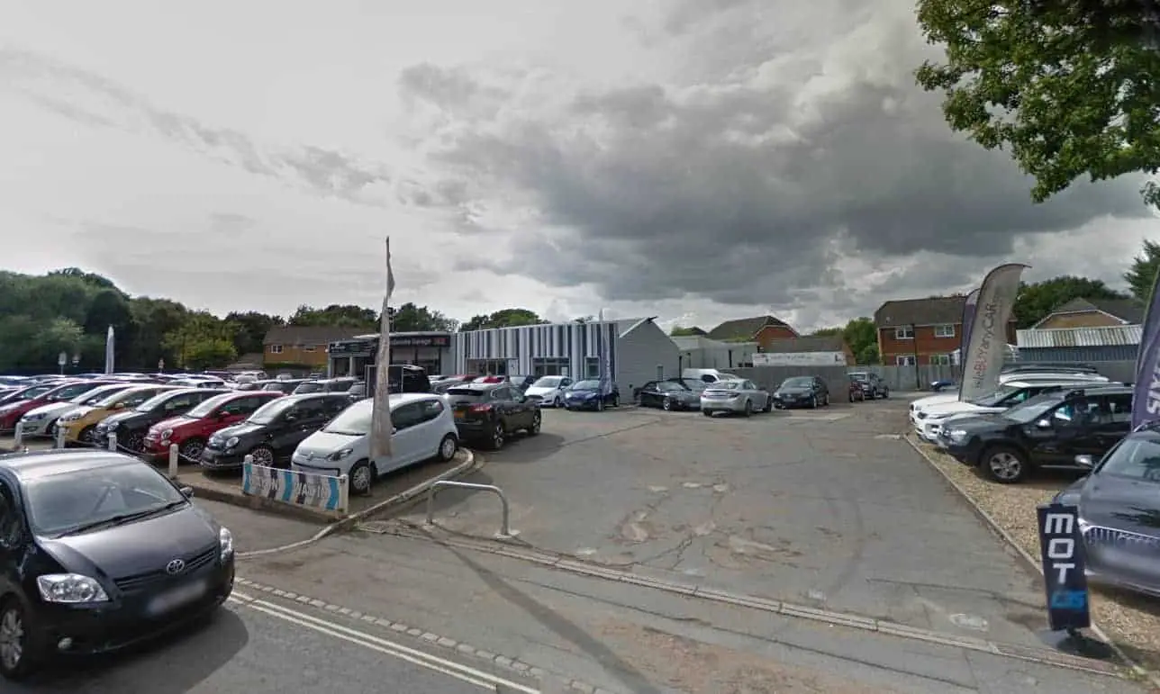 Sixers Group garage in Carisbrooke - Google Maps