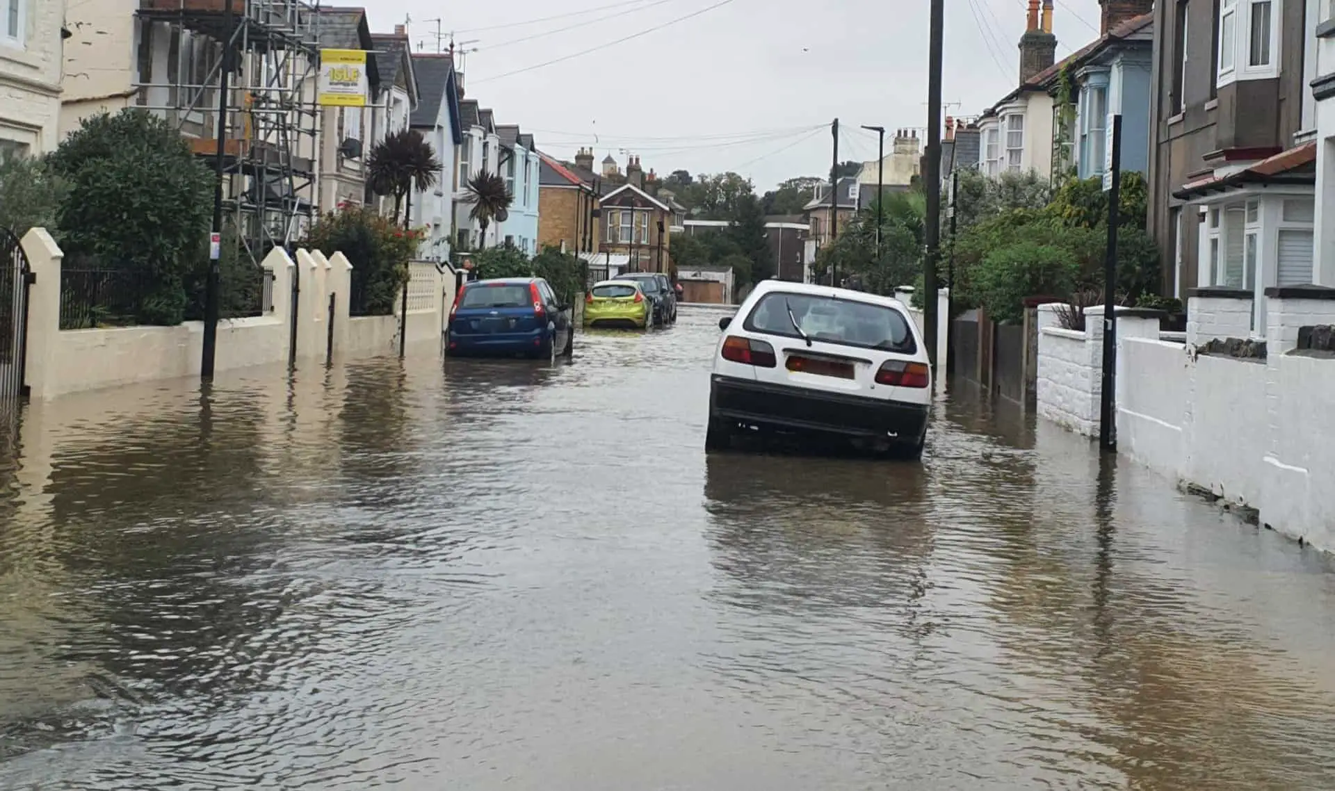 Flooding in The Strand -
