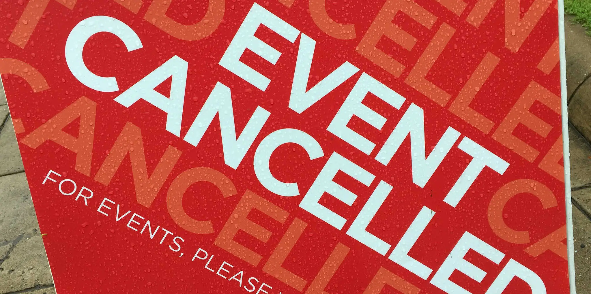 event cancelled sign