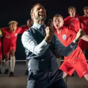 Joseph Fiennes playing Gareth Southgate on stage