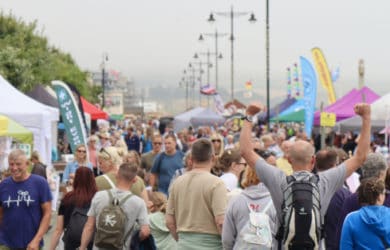 A packed Sandown Esplanade for the Regatta street market (photo by Sandown Carnival)