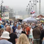 Esplanade crowds (photo by Sandown Carnival)