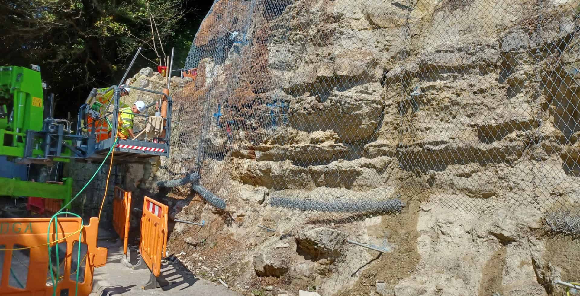 Work taking place on the Gills Cliff road rockface