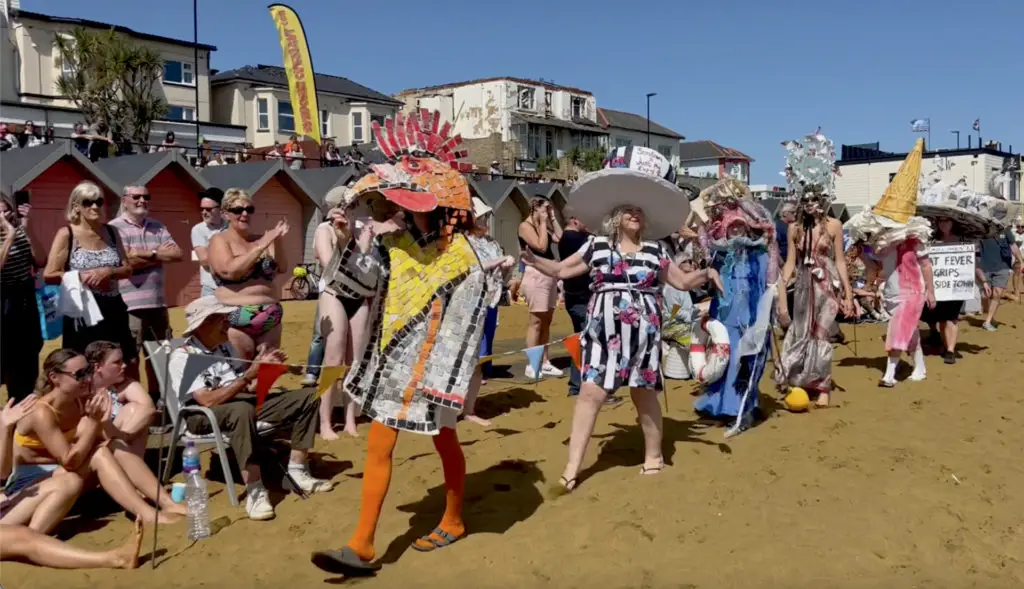 The Grand Regatta Hat Parade (photo by Sandown Carnival)