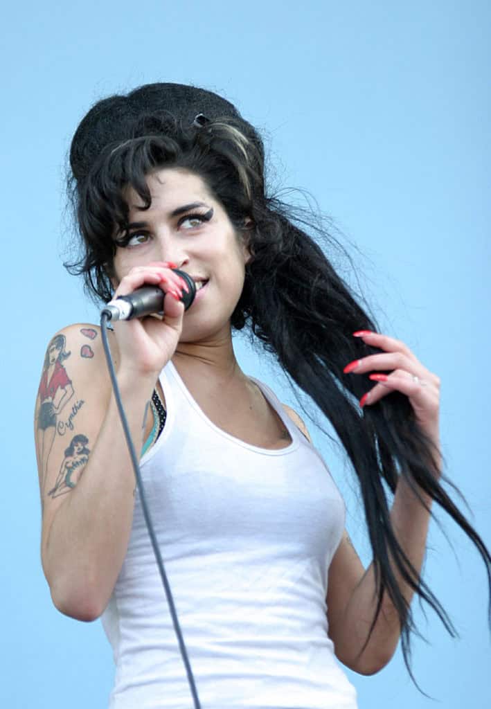 Amy Winehouse on stage at IW festival