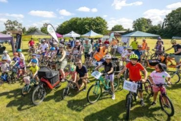 Large number of young cyclists at Kidical mass