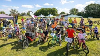 Large number of young cyclists at Kidical mass