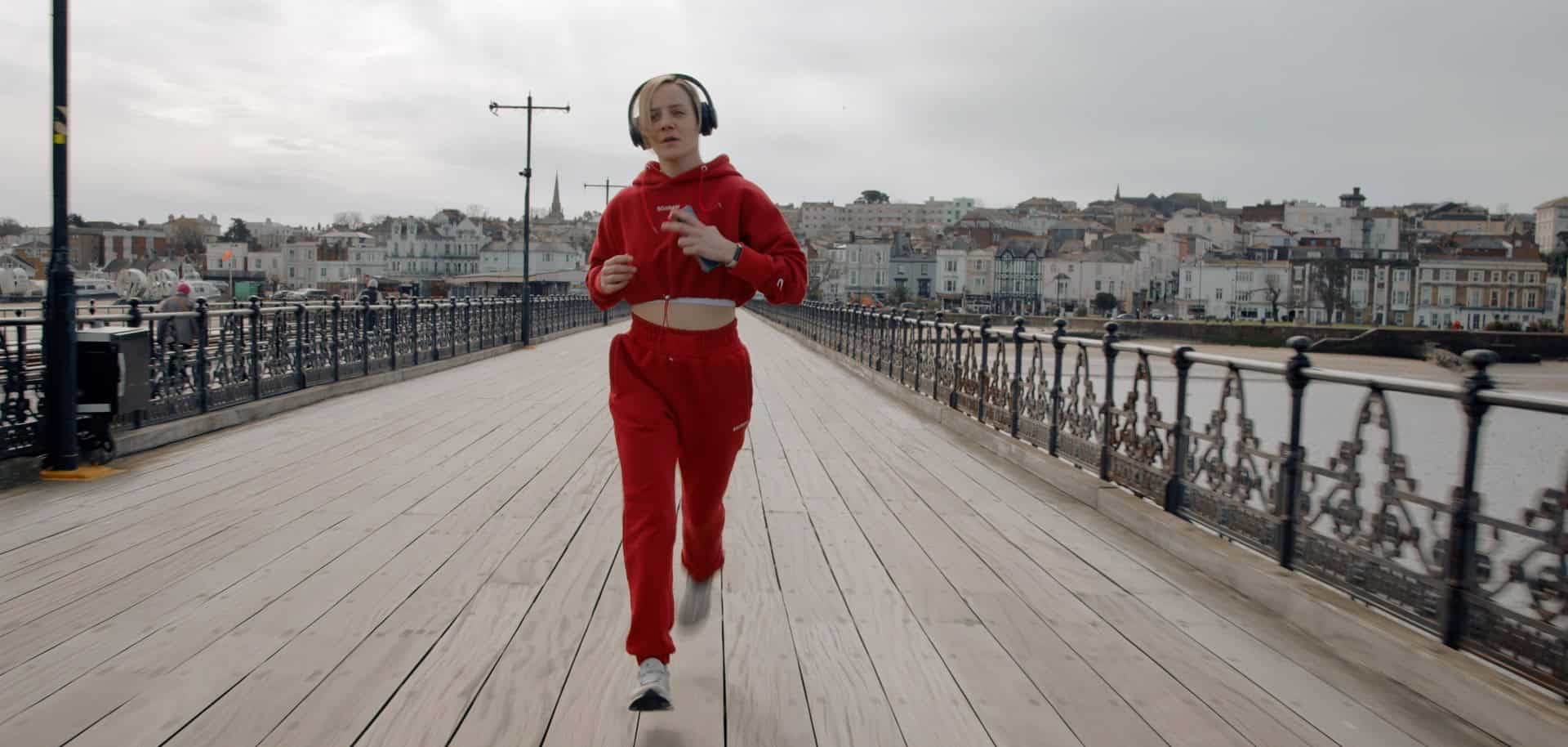 Zoe Portsmouth running on Ryde Pier