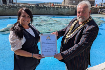 Lucy Best (co-owner of Besty and Spinkys the cafebar overlooking the paddling pool) and Cllr Steve Cooper Mayor of Ventnor