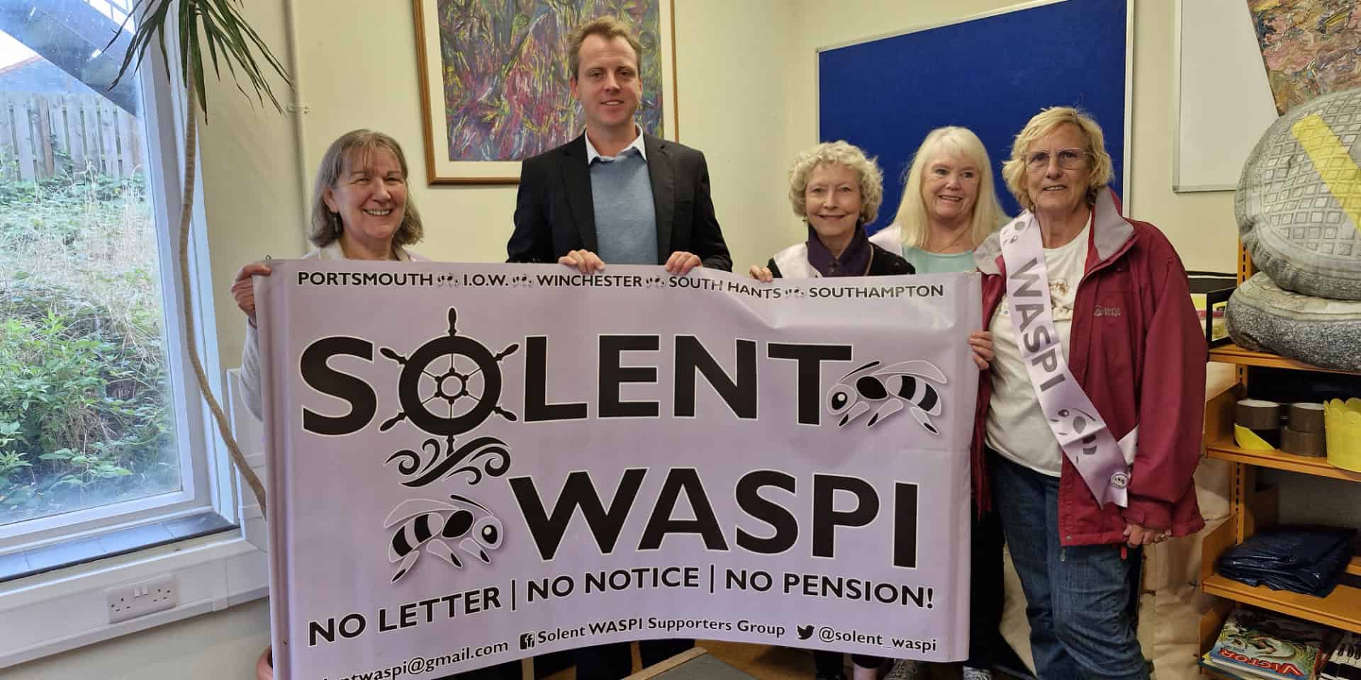 Joe Robertson with waspi women