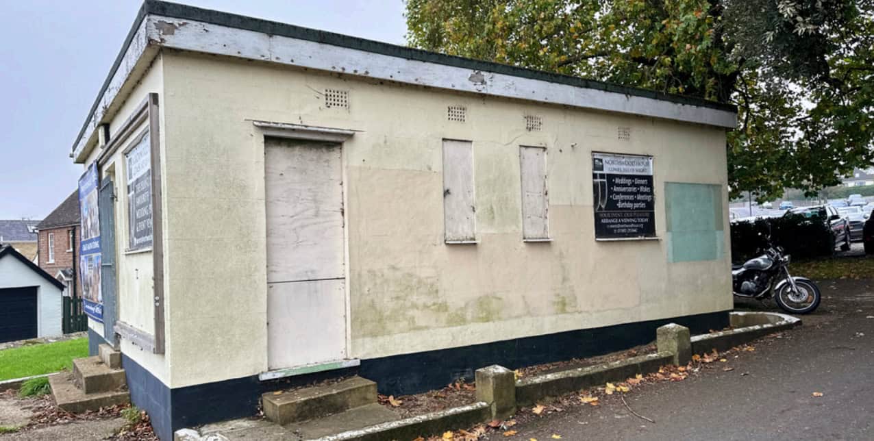 Northwood House car park toilet block