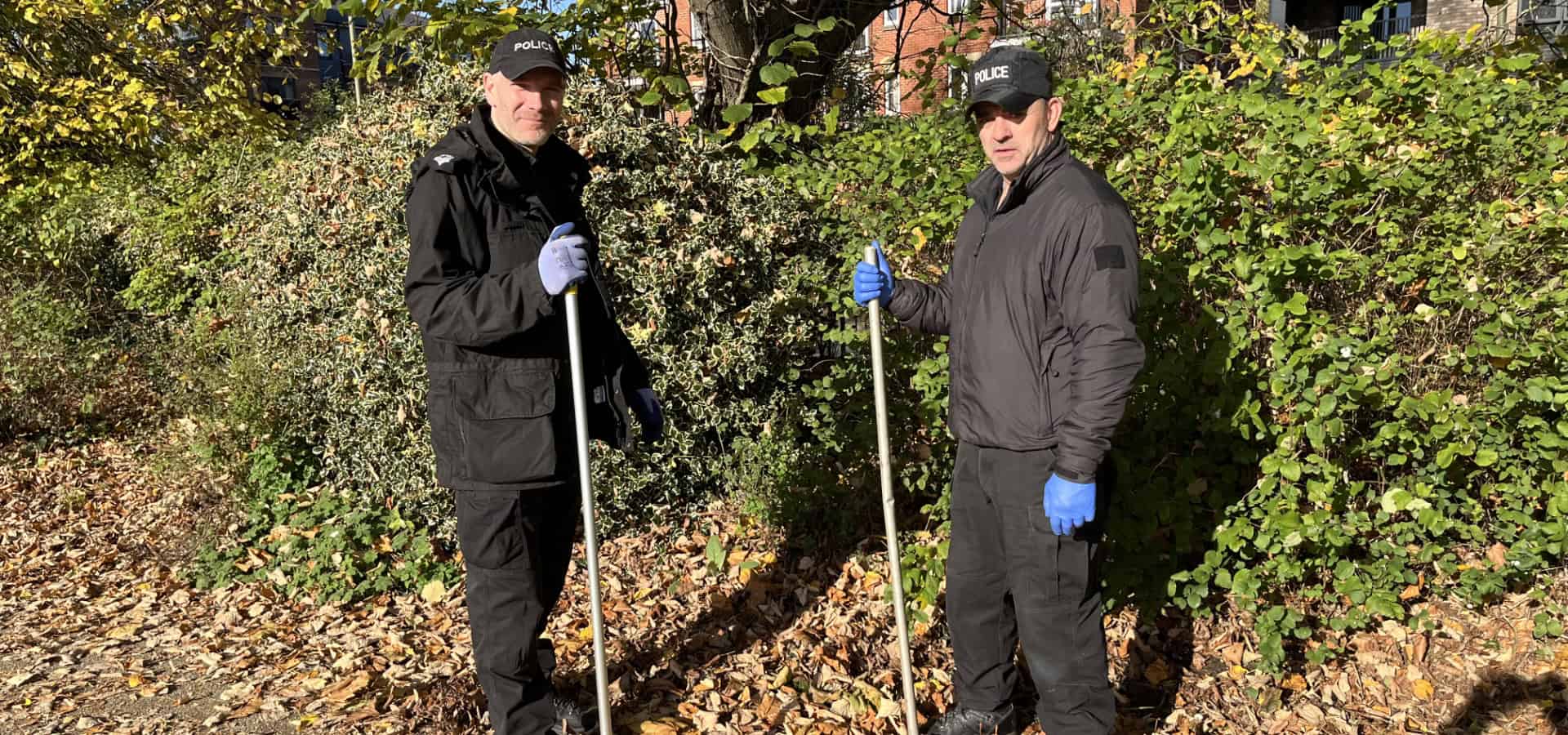 Officers during Eastleigh knife sweep