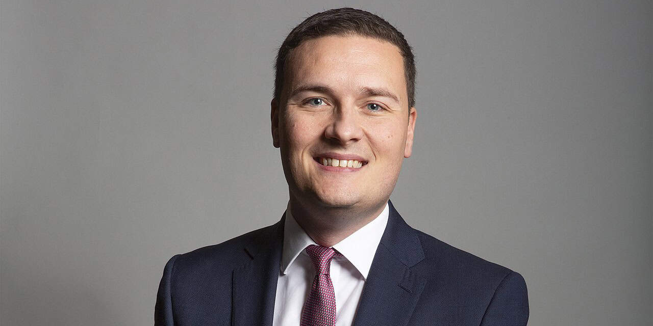 Official portrait of Wes Streeting MP