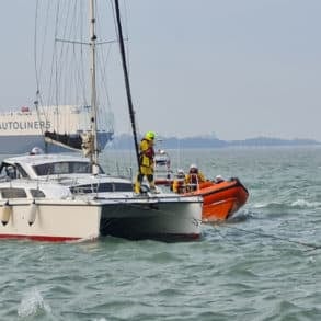 Lifeboat rescuing Catamaran on 18 Feb 25 in Osborne Bay