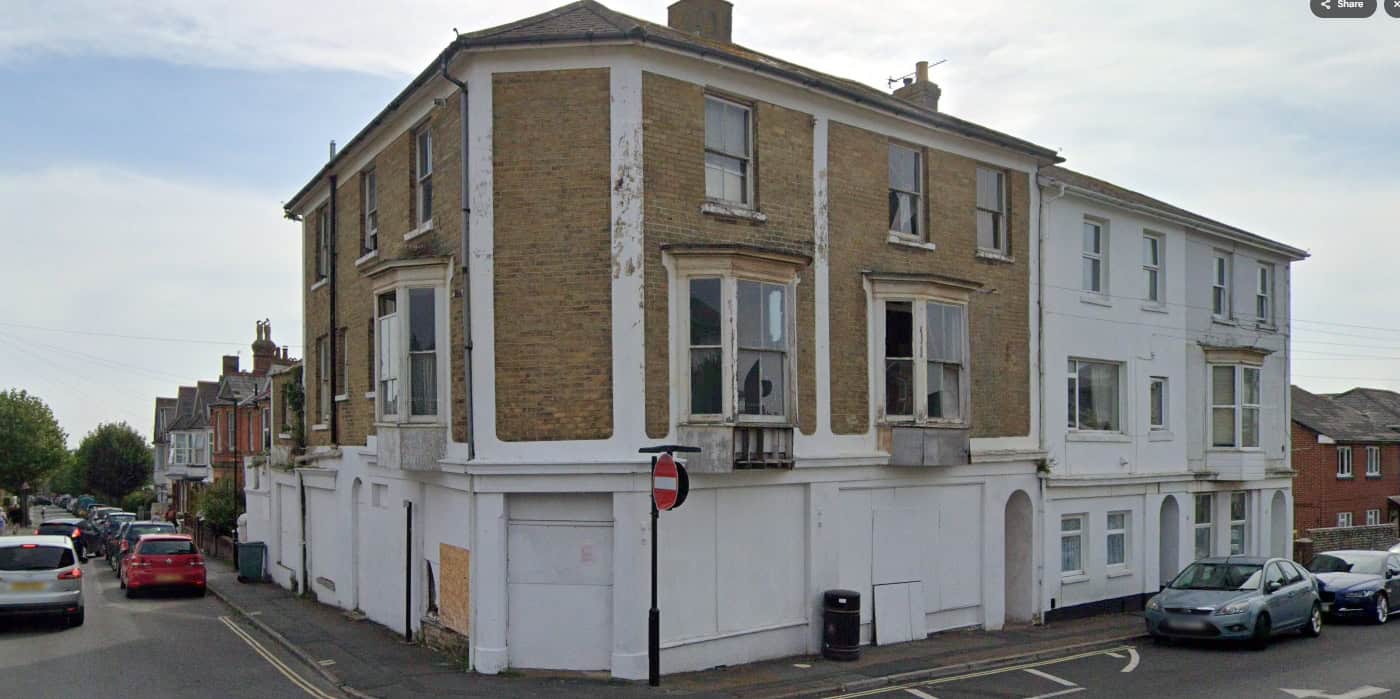 derelict property on fitzroy street sandown