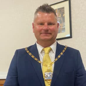 Ian Dore with chairman's chain on cropped