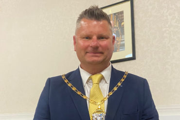 Ian Dore with chairman's chain on cropped