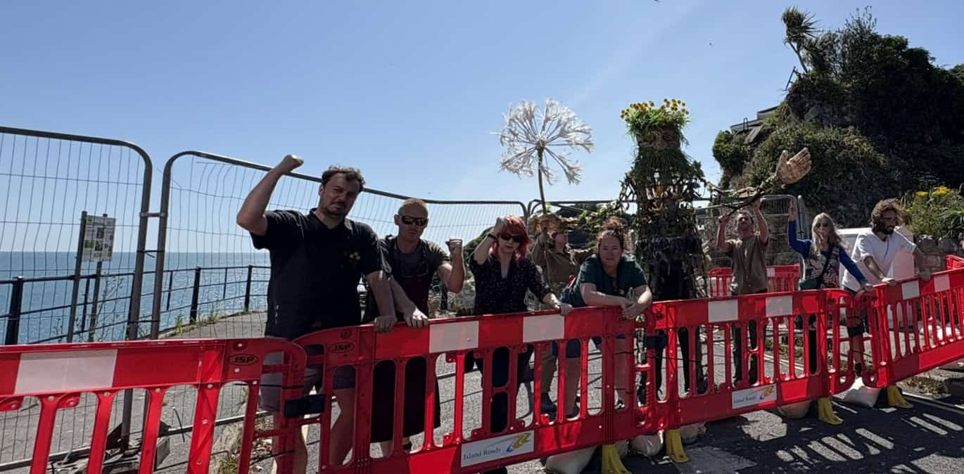 Daniel and ventnor businesses waving their arms
