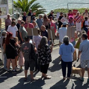 Ventnor rock protest 3