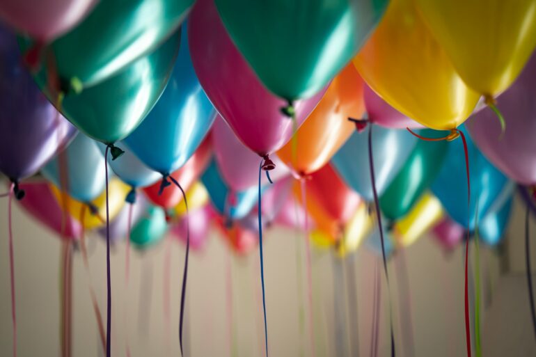 different coloured balloons