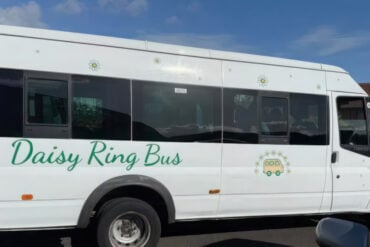 daisy ring bus with blue sky background
