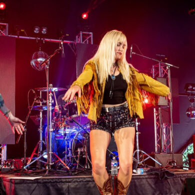 nashville nights acoustic trio performing on stage