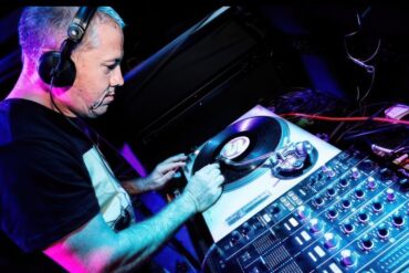 Paul Barrett DJing