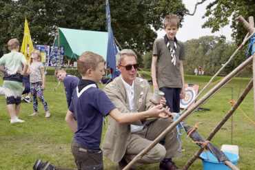 2nd Ryde Sea Scouts instruct Cllr Richard May, Mayor of Ryde how to use a trebuchet