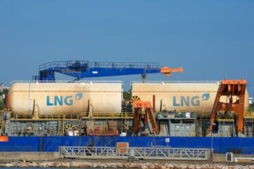 Large tanks with liquefied natural gas