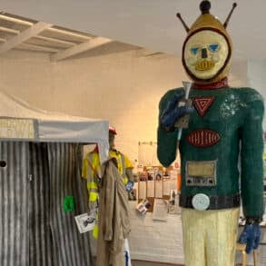 Sam the Sandown Clown statue