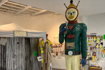 Sam the Sandown Clown statue