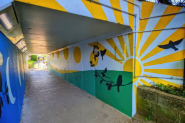 Pic 1. Completed mural adjacent to Sandown Station at Los Altos, credit