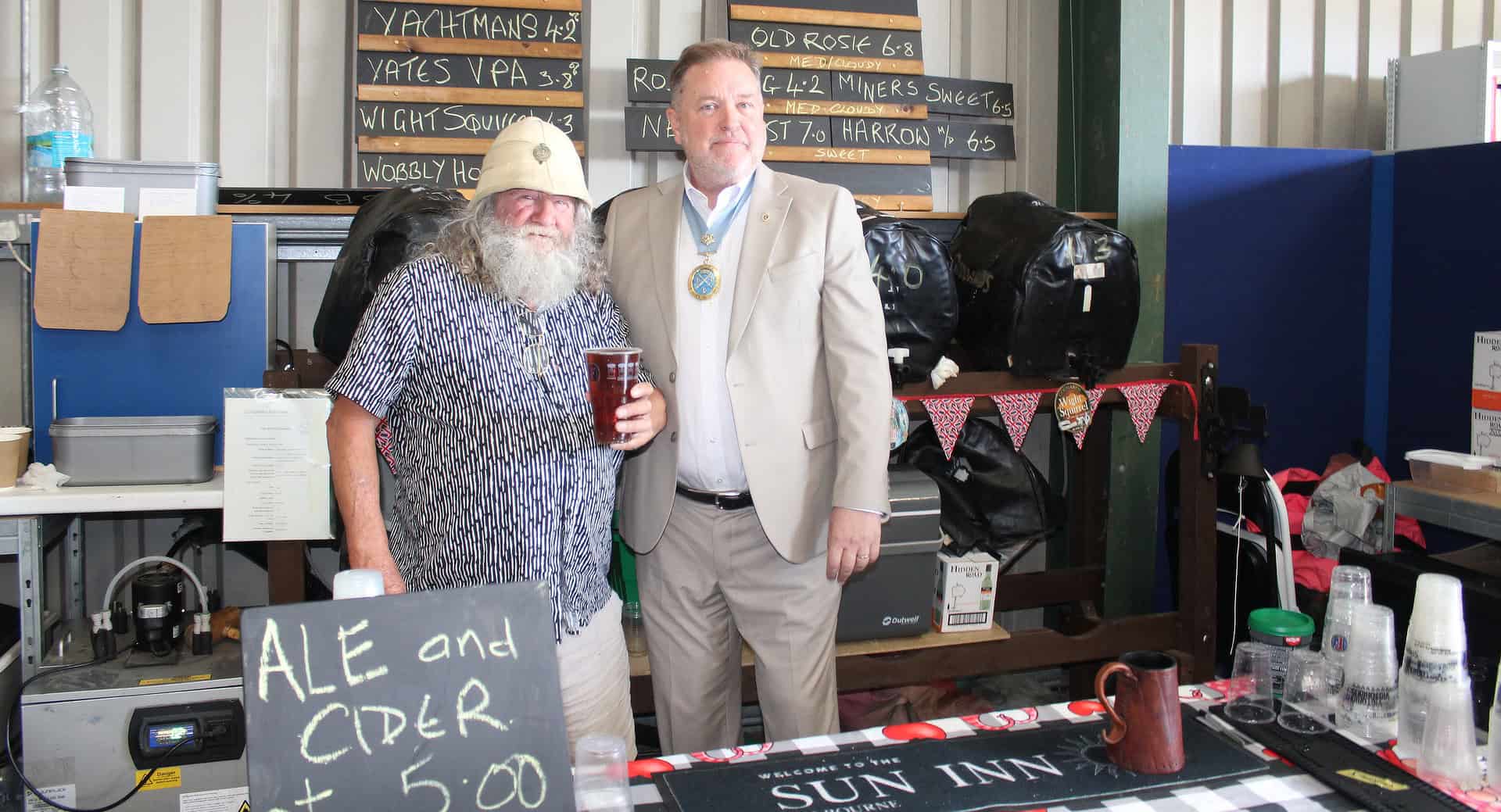 L-R Hobbit and Nigel Hartley at the Real Ale Bar